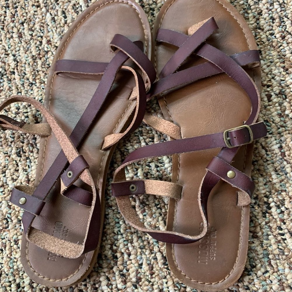 Mossimo Strappy Flat Sandals 5/$30
